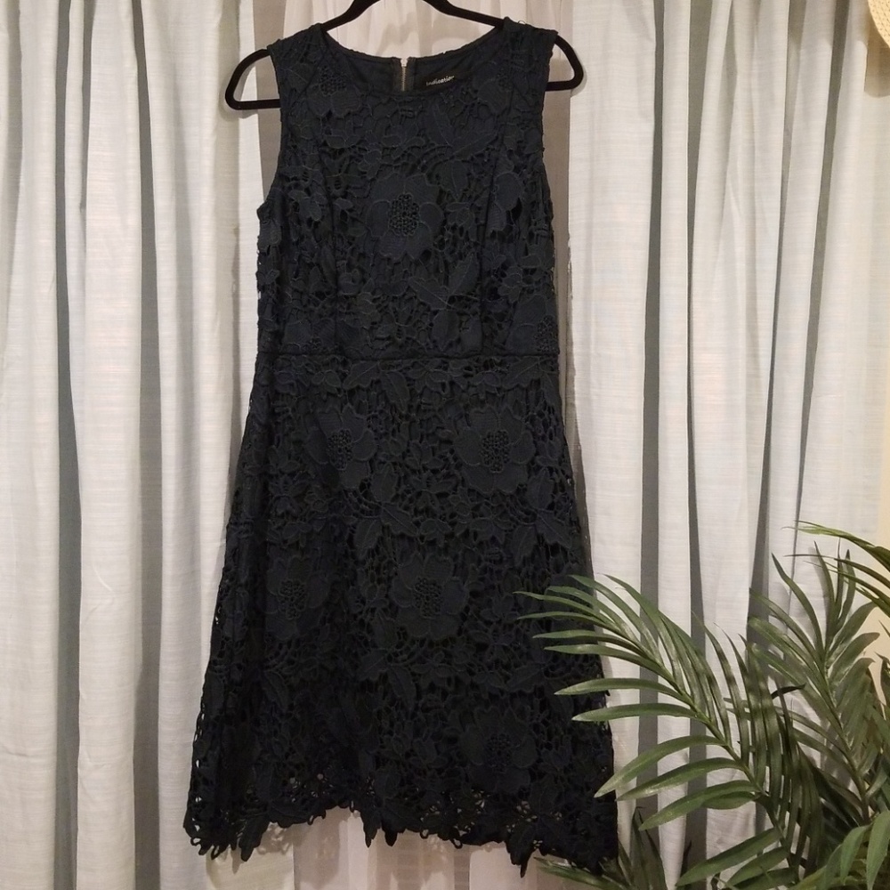 Elegant  Lace Dress in Rich Evergreen